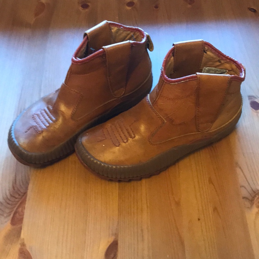 Simple boots